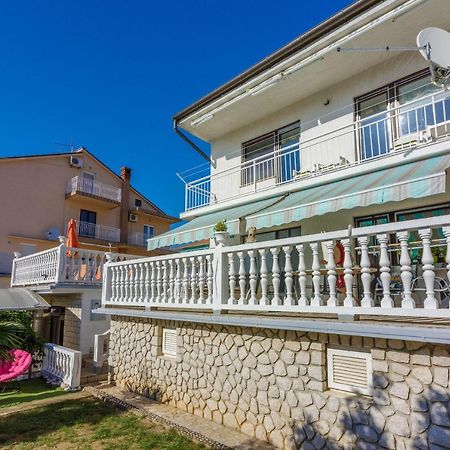 Apartments Budzyn Novi Vinodolski Esterno foto