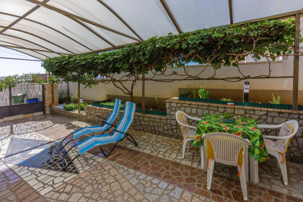 Apartments Budzyn Novi Vinodolski Esterno foto