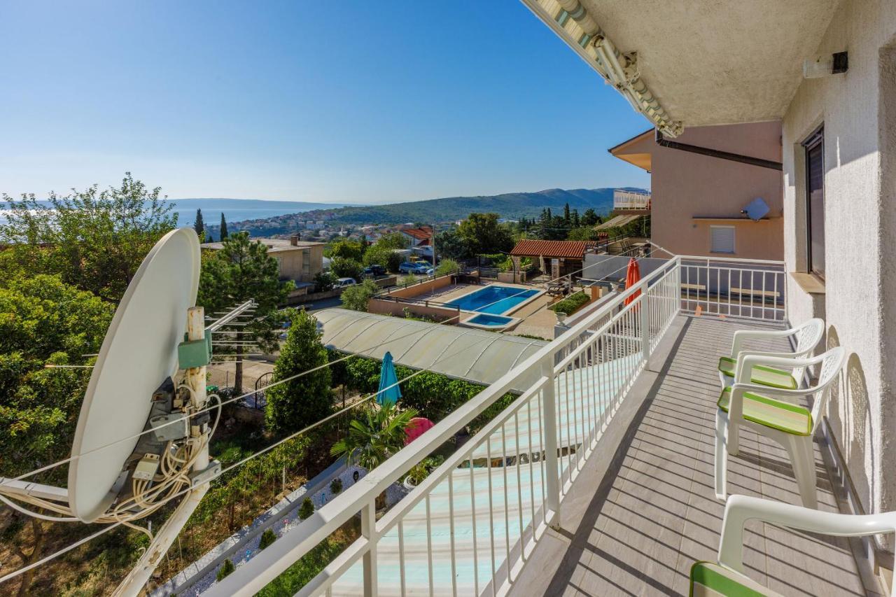 Apartments Budzyn Novi Vinodolski Esterno foto
